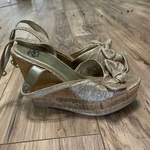 glitter bow wedges